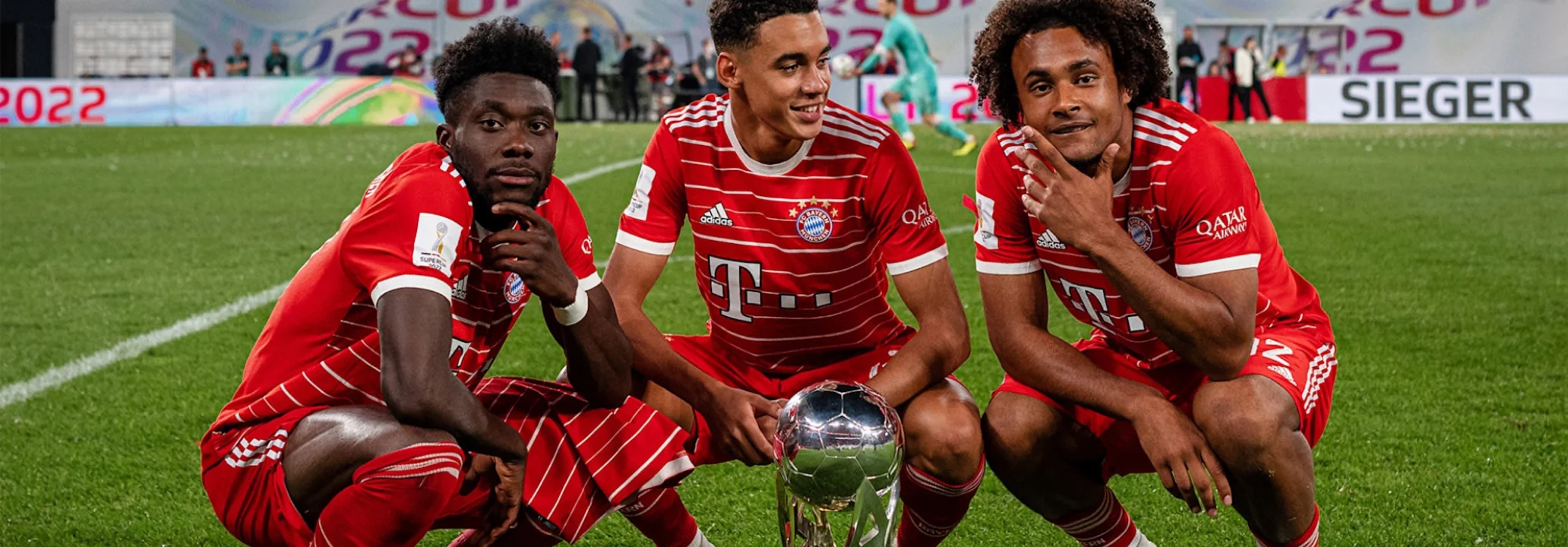 FC Bayern Players celebrating